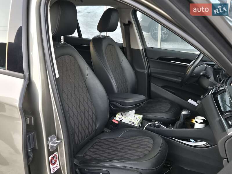 Внедорожник / Кроссовер BMW X1 2016 в Киеве