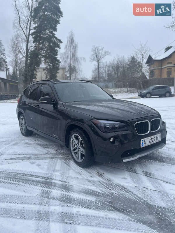 Внедорожник / Кроссовер BMW X1 2013 в Буче