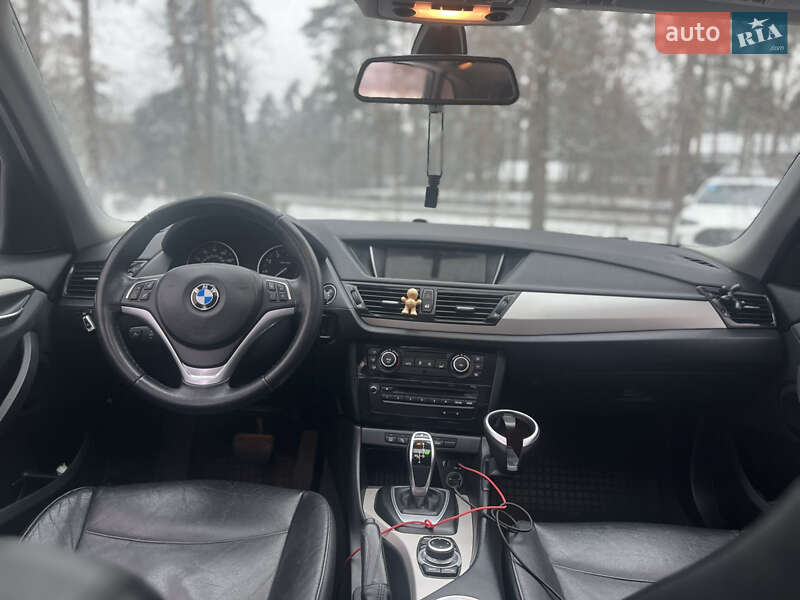 Внедорожник / Кроссовер BMW X1 2013 в Буче