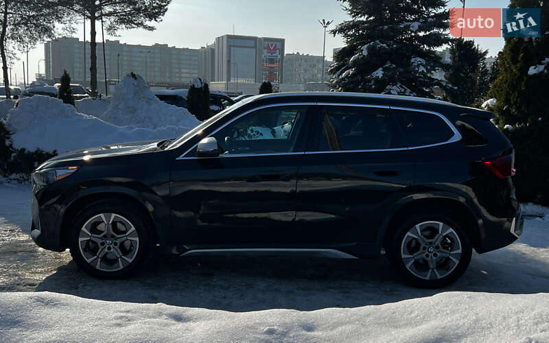 Внедорожник / Кроссовер BMW X1 2024 в Львове