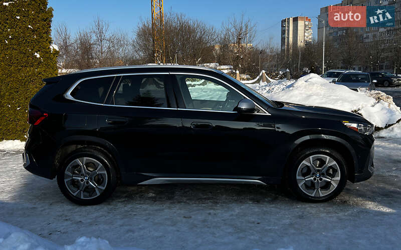 Внедорожник / Кроссовер BMW X1 2024 в Львове