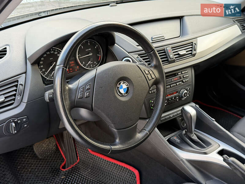 Внедорожник / Кроссовер BMW X1 2010 в Одессе