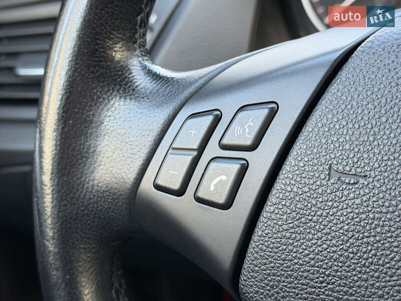 Внедорожник / Кроссовер BMW X1 2010 в Одессе