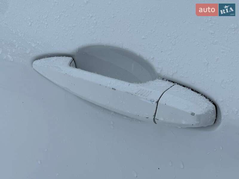 Внедорожник / Кроссовер BMW X1 2016 в Луцке