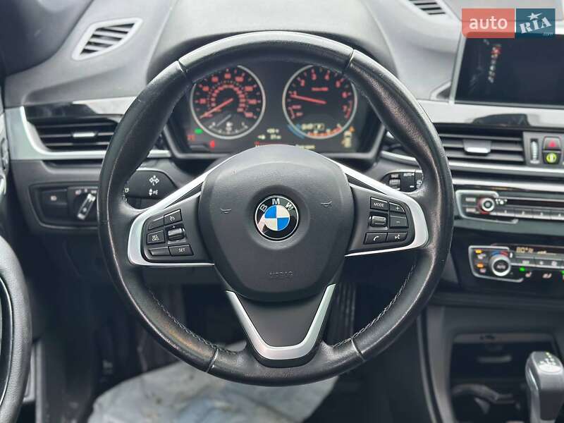 Внедорожник / Кроссовер BMW X1 2016 в Луцке