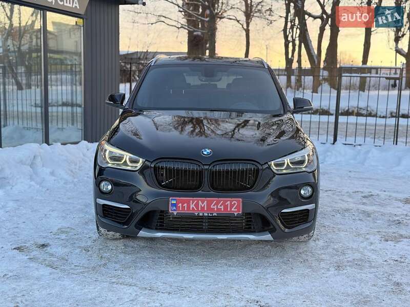 Внедорожник / Кроссовер BMW X1 2016 в Хмельницком