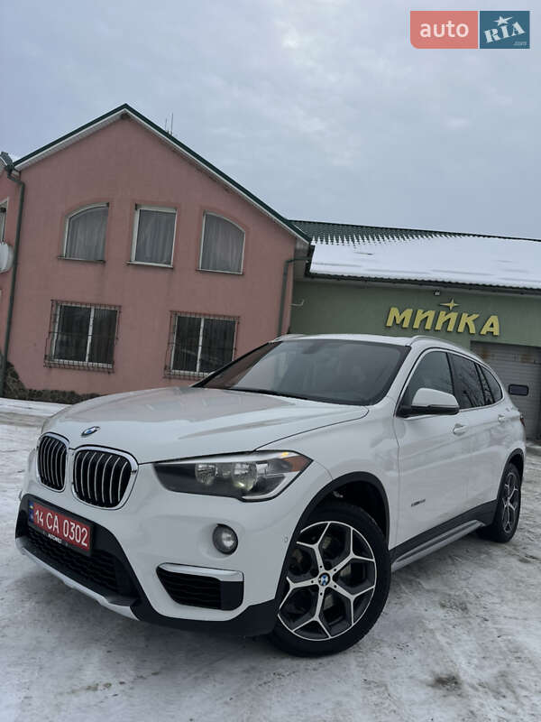Внедорожник / Кроссовер BMW X1 2016 в Рожнятове