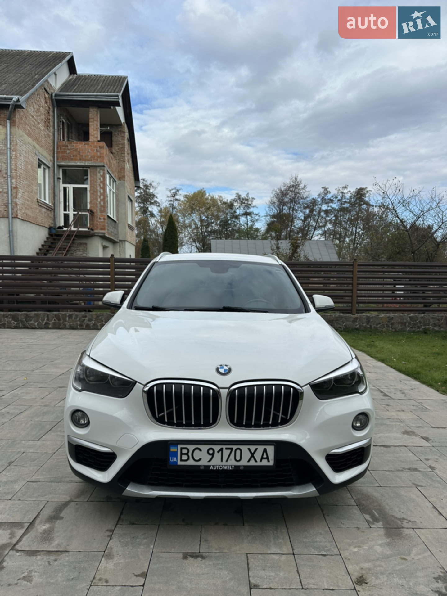2017 BMW X1 - мініатюра 2