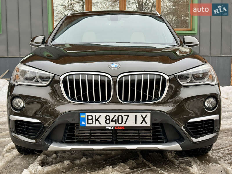 Внедорожник / Кроссовер BMW X1 2015 в Ровно