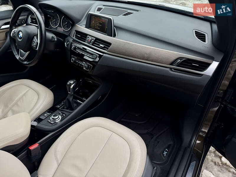 Внедорожник / Кроссовер BMW X1 2015 в Ровно