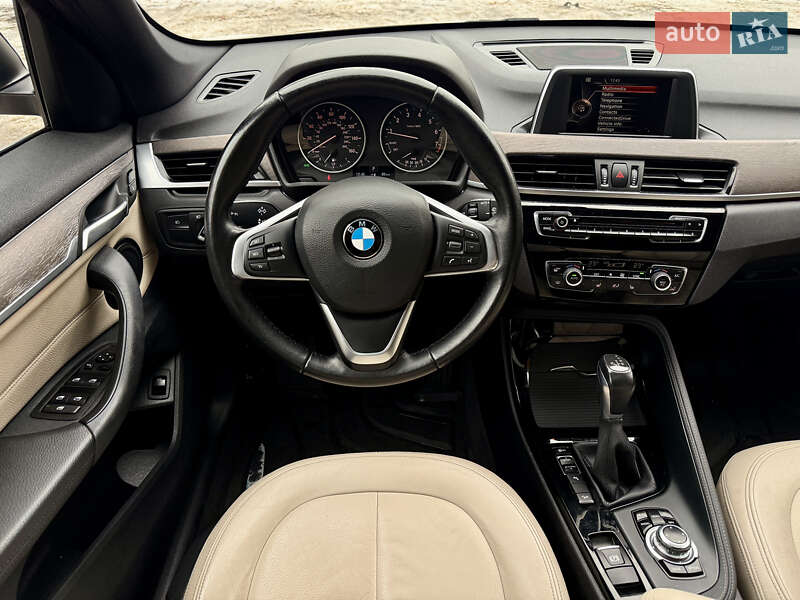 Внедорожник / Кроссовер BMW X1 2015 в Ровно