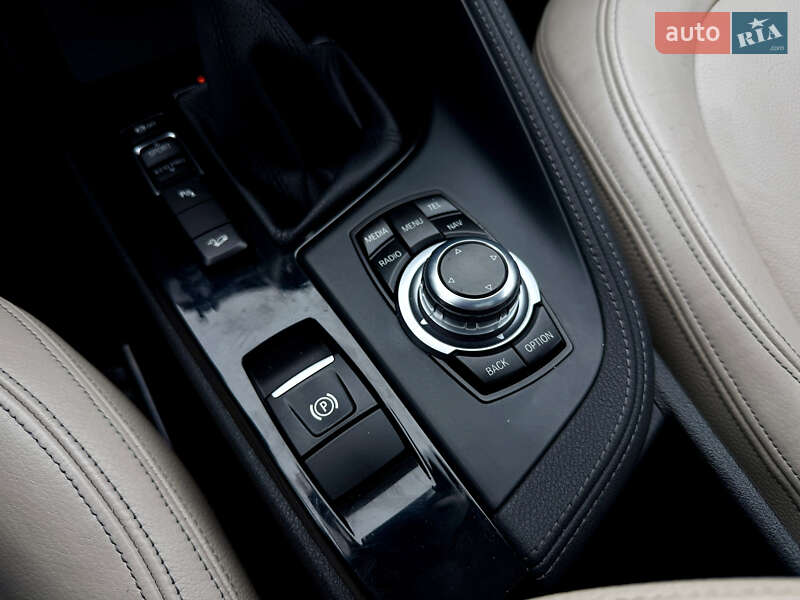 Внедорожник / Кроссовер BMW X1 2015 в Ровно