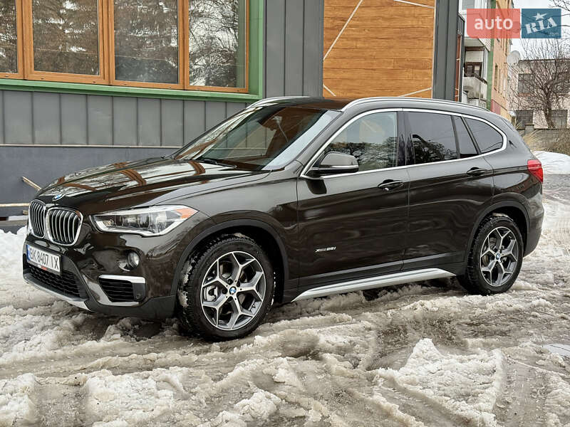 Внедорожник / Кроссовер BMW X1 2015 в Ровно