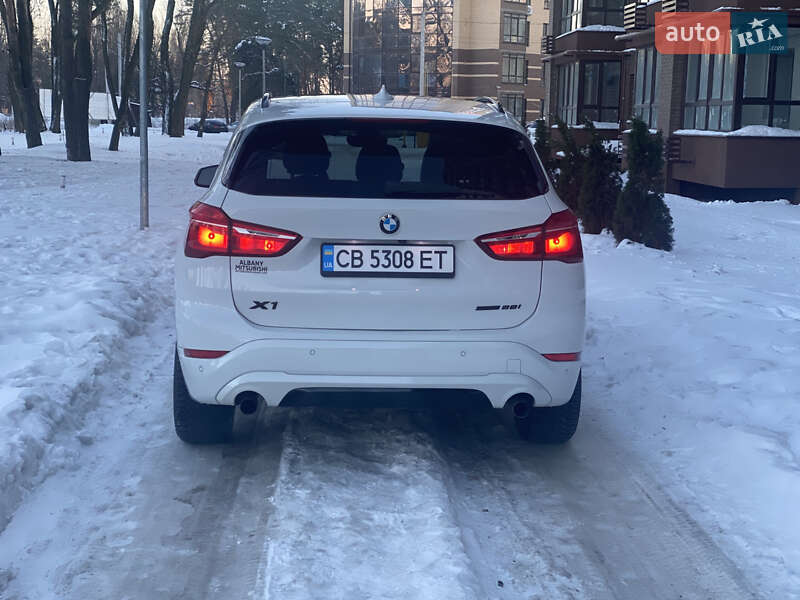 Внедорожник / Кроссовер BMW X1 2021 в Чернигове