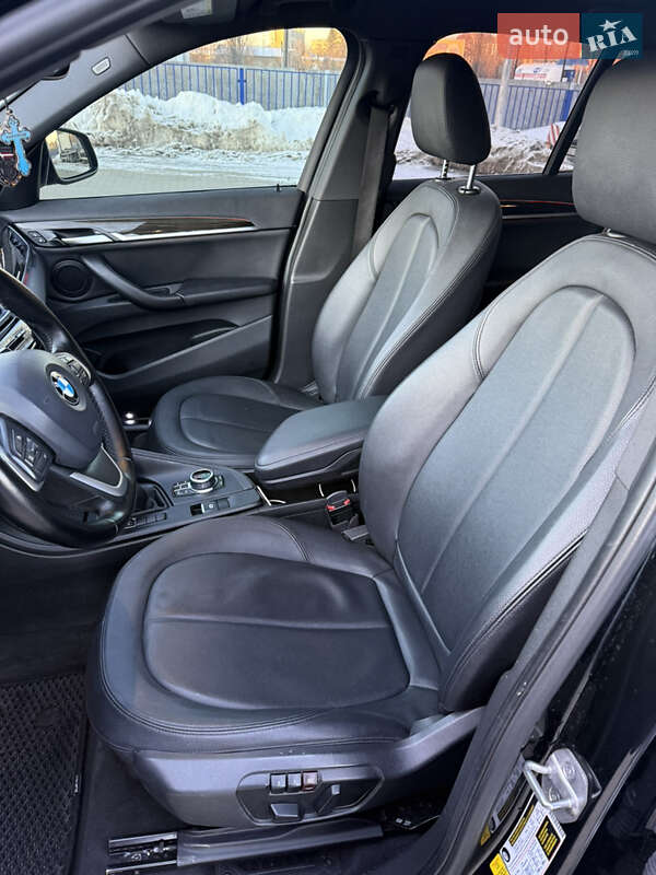 Внедорожник / Кроссовер BMW X1 2017 в Ковеле