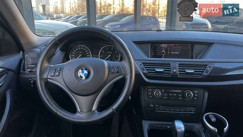 Внедорожник / Кроссовер BMW X1 2012 в Киеве