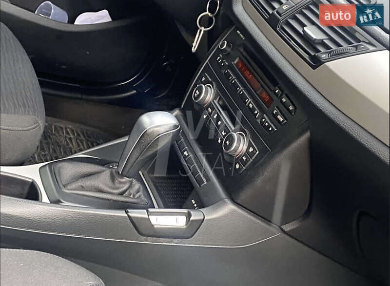 Внедорожник / Кроссовер BMW X1 2012 в Каменском