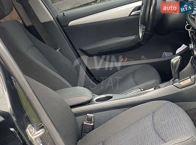 Внедорожник / Кроссовер BMW X1 2012 в Каменском