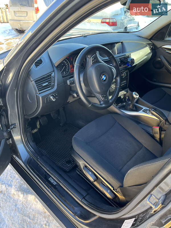 Позашляховик / Кросовер BMW X1 2014 в Києві