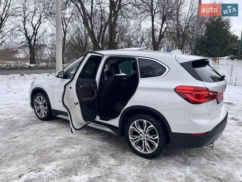 Внедорожник / Кроссовер BMW X1 2018 в Ровно