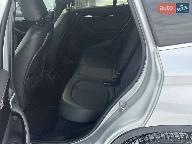 Позашляховик / Кросовер BMW X1 2014 в Луцьку