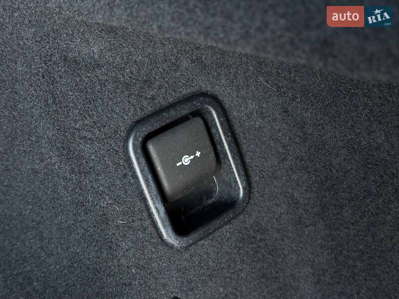 Позашляховик / Кросовер BMW X1 2017 в Рівному