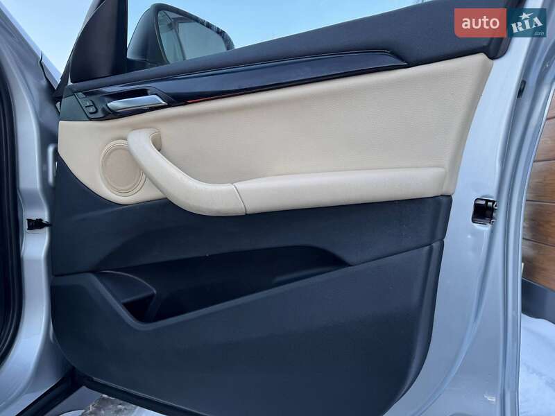 Позашляховик / Кросовер BMW X1 2017 в Рівному