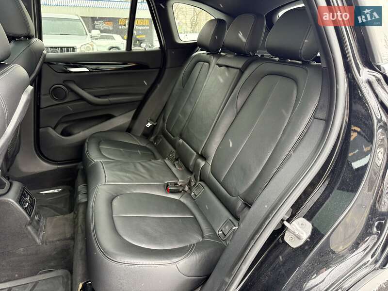 Позашляховик / Кросовер BMW X1 2015 в Харкові