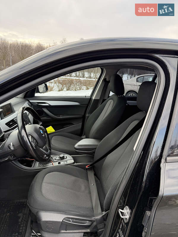 Внедорожник / Кроссовер BMW X1 2017 в Шегинях