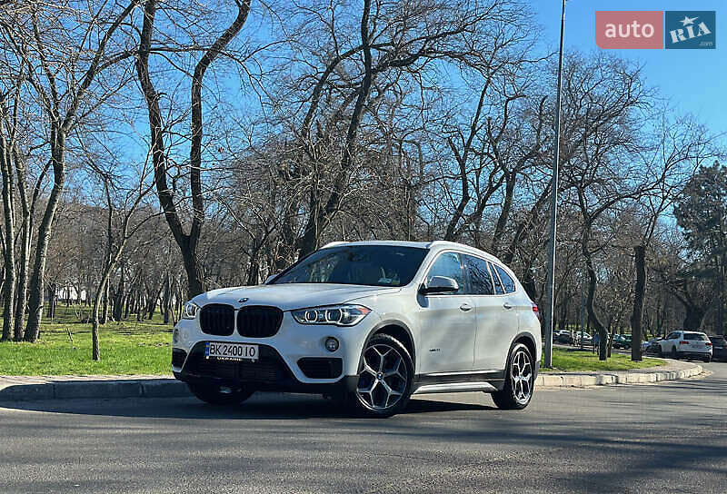Внедорожник / Кроссовер BMW X1 2016 в Киеве