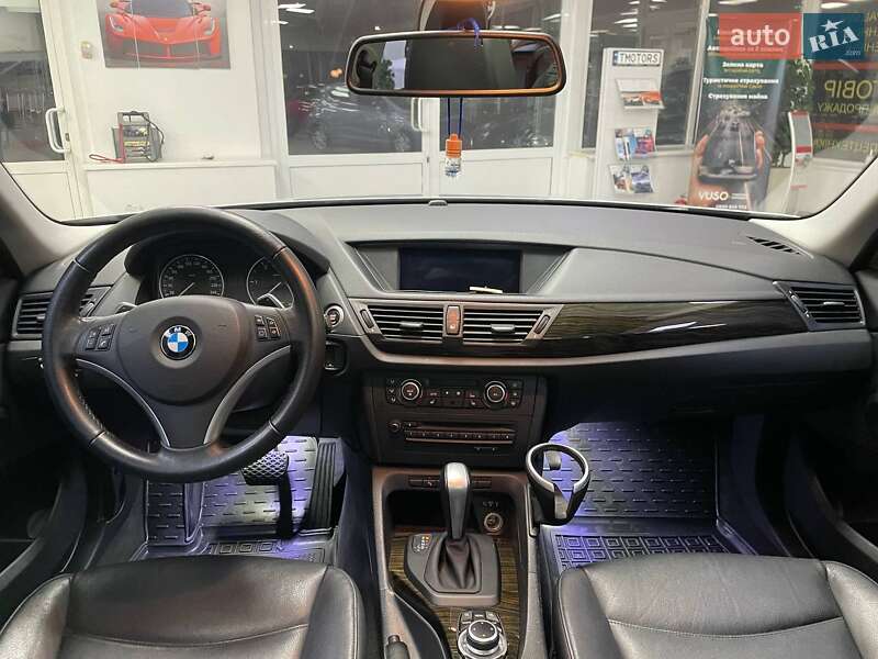 Позашляховик / Кросовер BMW X1 2011 в Києві