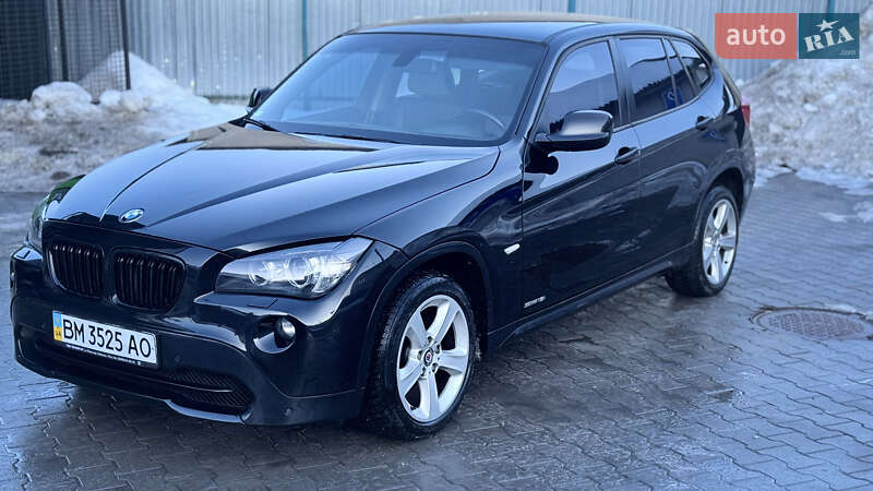 Внедорожник / Кроссовер BMW X1 2011 в Волочиске