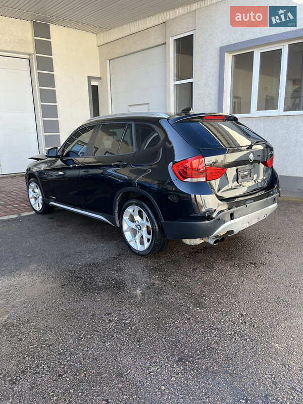 Позашляховик / Кросовер BMW X1 2015 в Рівному