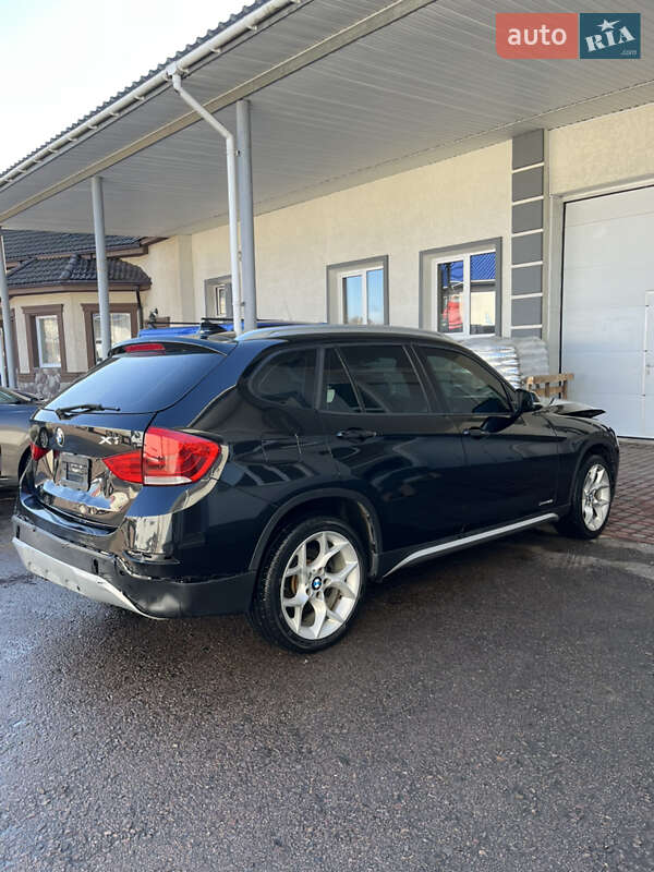 Позашляховик / Кросовер BMW X1 2015 в Рівному
