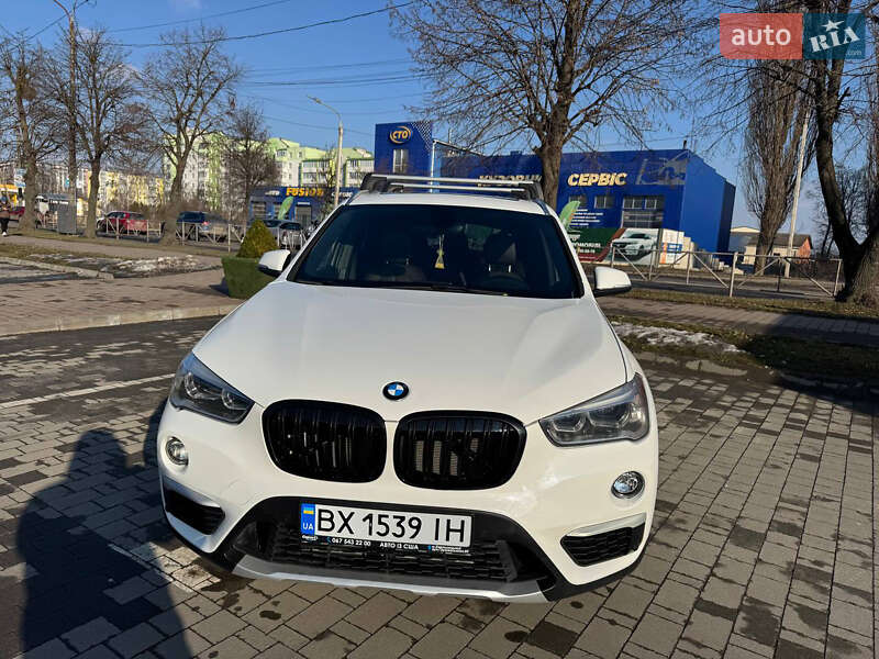 Внедорожник / Кроссовер BMW X1 2016 в Хмельницком