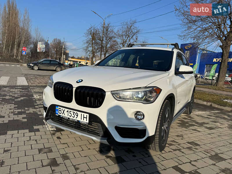 Внедорожник / Кроссовер BMW X1 2016 в Хмельницком