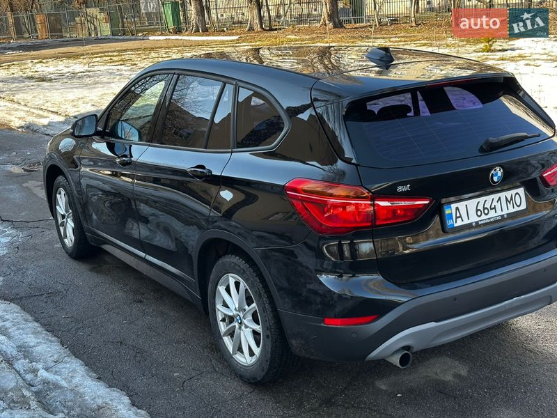 Внедорожник / Кроссовер BMW X1 2017 в Киеве