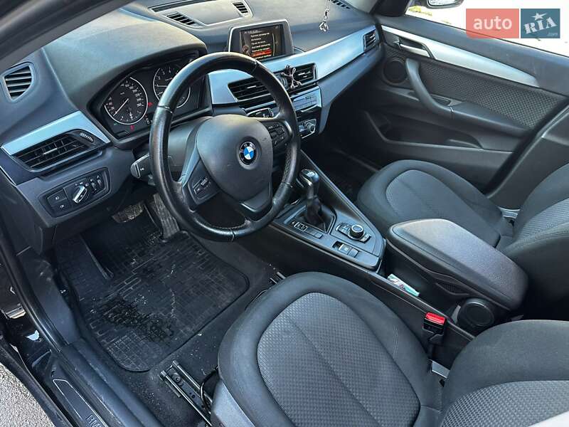 Внедорожник / Кроссовер BMW X1 2017 в Киеве