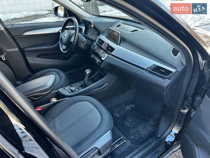Внедорожник / Кроссовер BMW X1 2017 в Киеве