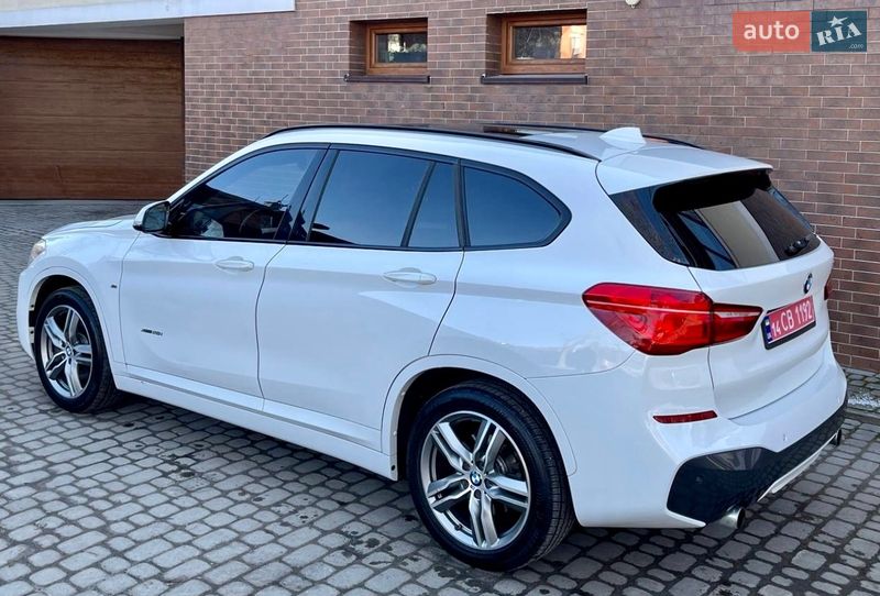 Внедорожник / Кроссовер BMW X1 2016 в Львове