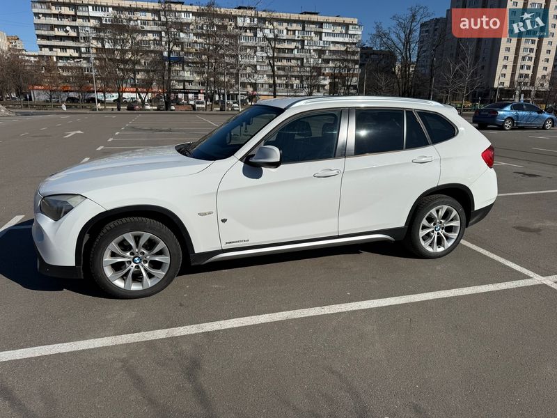 Позашляховик / Кросовер BMW X1 2010 в Києві