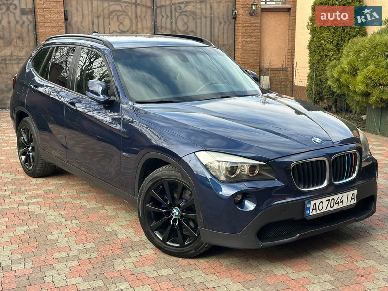 Внедорожник / Кроссовер BMW X1 2011 в Мукачево
