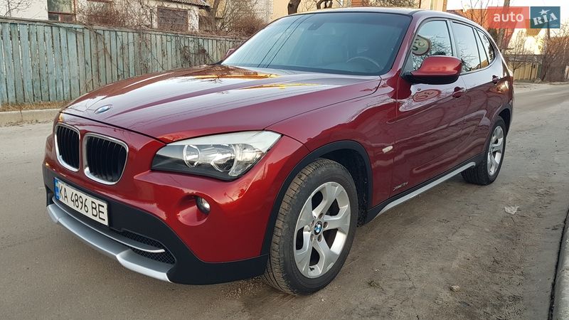 Внедорожник / Кроссовер BMW X1 2010 в Киеве