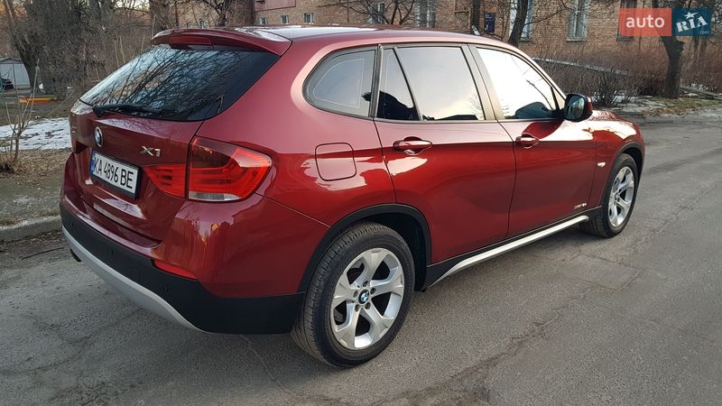 Внедорожник / Кроссовер BMW X1 2010 в Киеве