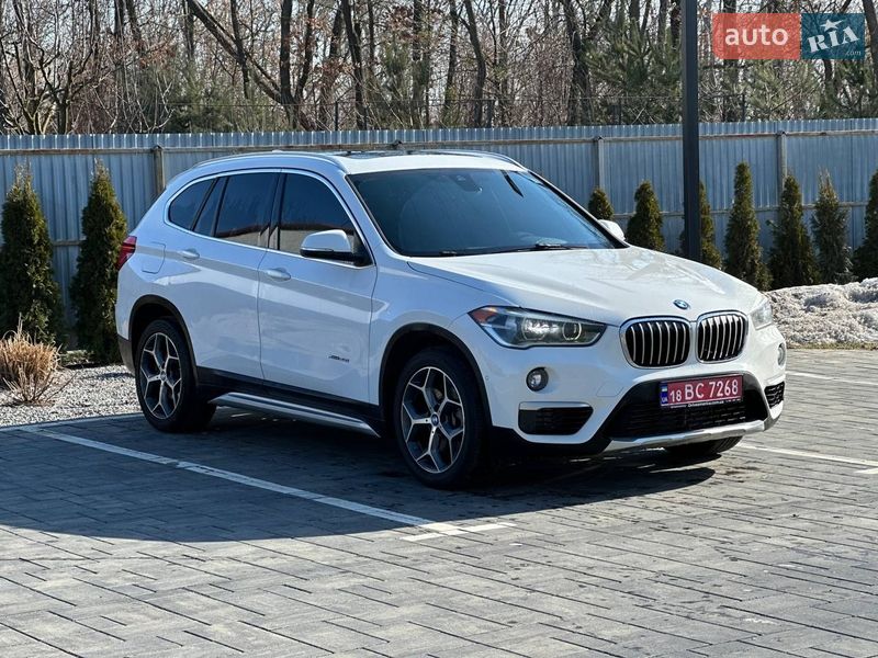 Внедорожник / Кроссовер BMW X1 2016 в Луцке