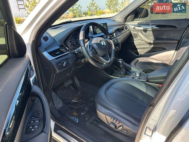 Внедорожник / Кроссовер BMW X1 2016 в Луцке