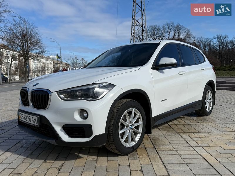 Позашляховик / Кросовер BMW X1 2016 в Києві