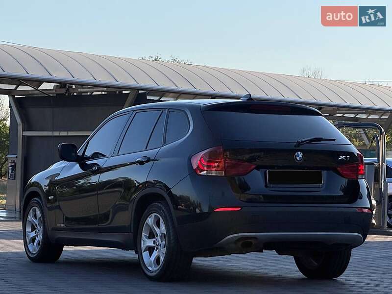 Внедорожник / Кроссовер BMW X1 2010 в Запорожье