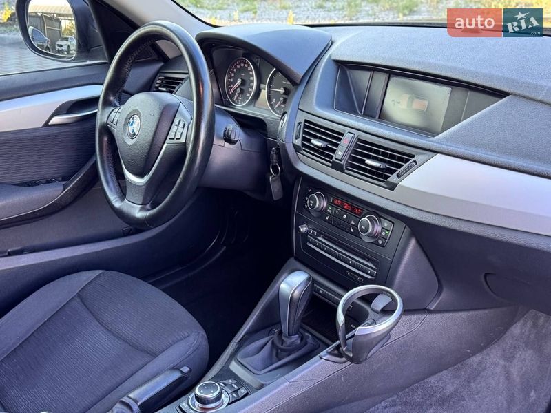 Внедорожник / Кроссовер BMW X1 2010 в Запорожье