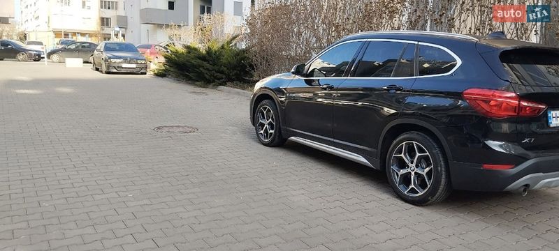 Внедорожник / Кроссовер BMW X1 2018 в Одессе